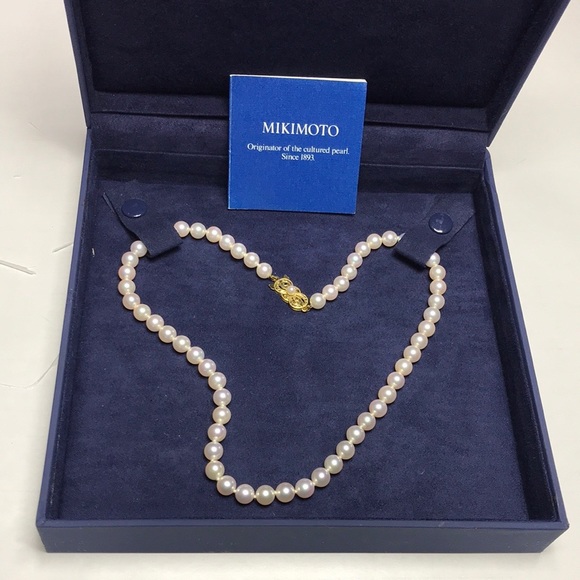⭐️HOST PICK⭐️ MIKIMOTO Akoya Pearl Necklace w/18KT Gold Clasp - Picture 14 of 14